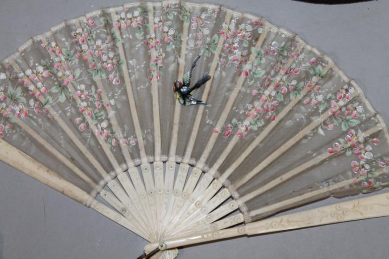 Various ladies haberdashery and evening wear, to include a quantity of fans, a feather fan, 47cm - Image 4 of 6