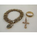 Various jewellery, comprising a gate bracelet with heart shaped clasp, marked 9c, 7.9g, a wedding