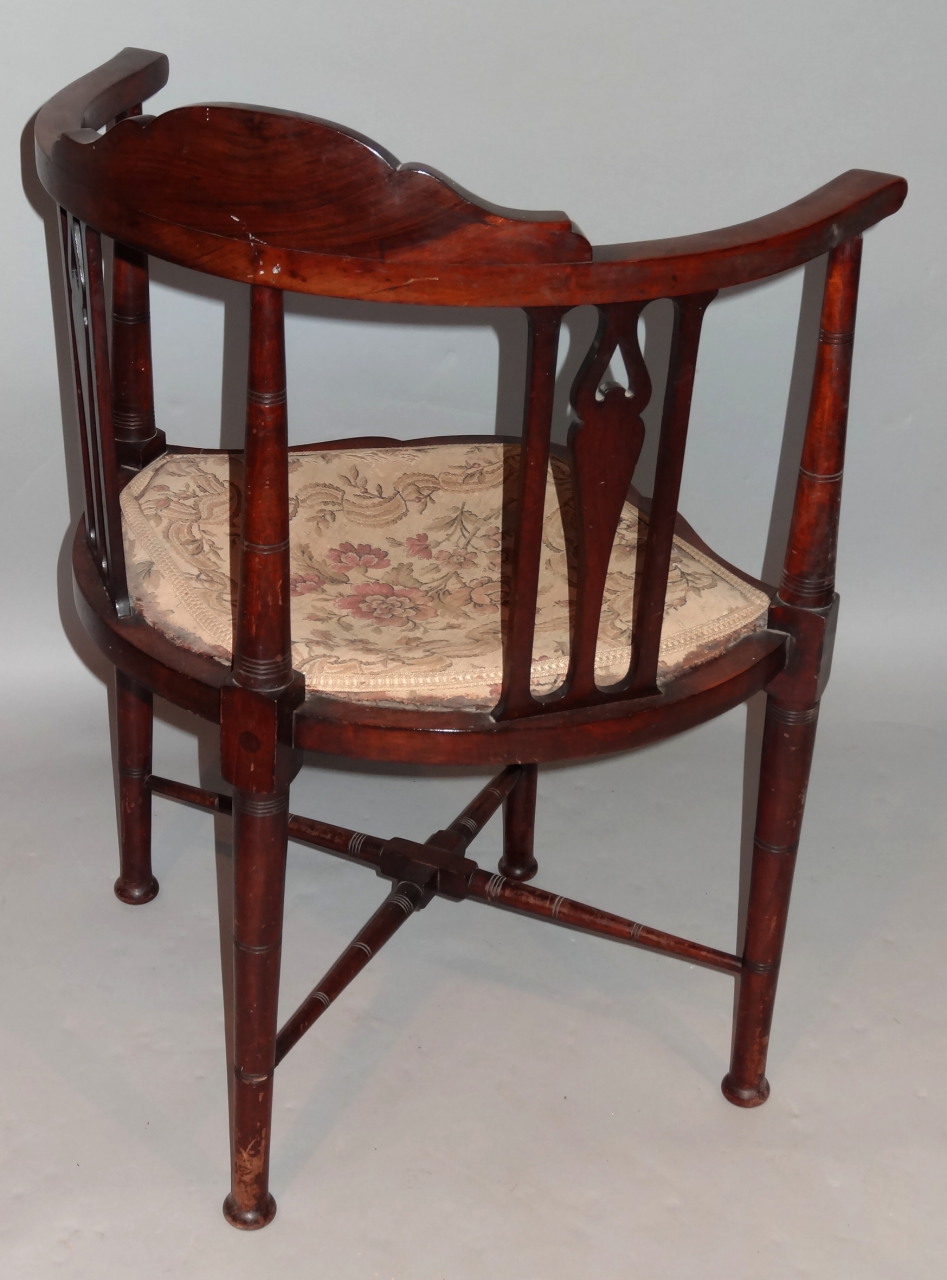 An Edwardian mahogany and boxwood strung corner chair, with a shaped top above a cylindrical and - Image 2 of 2