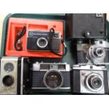 Various cameras, to include Goldixette, 10cm high, boxed camera, another in fitted case, etc. (a