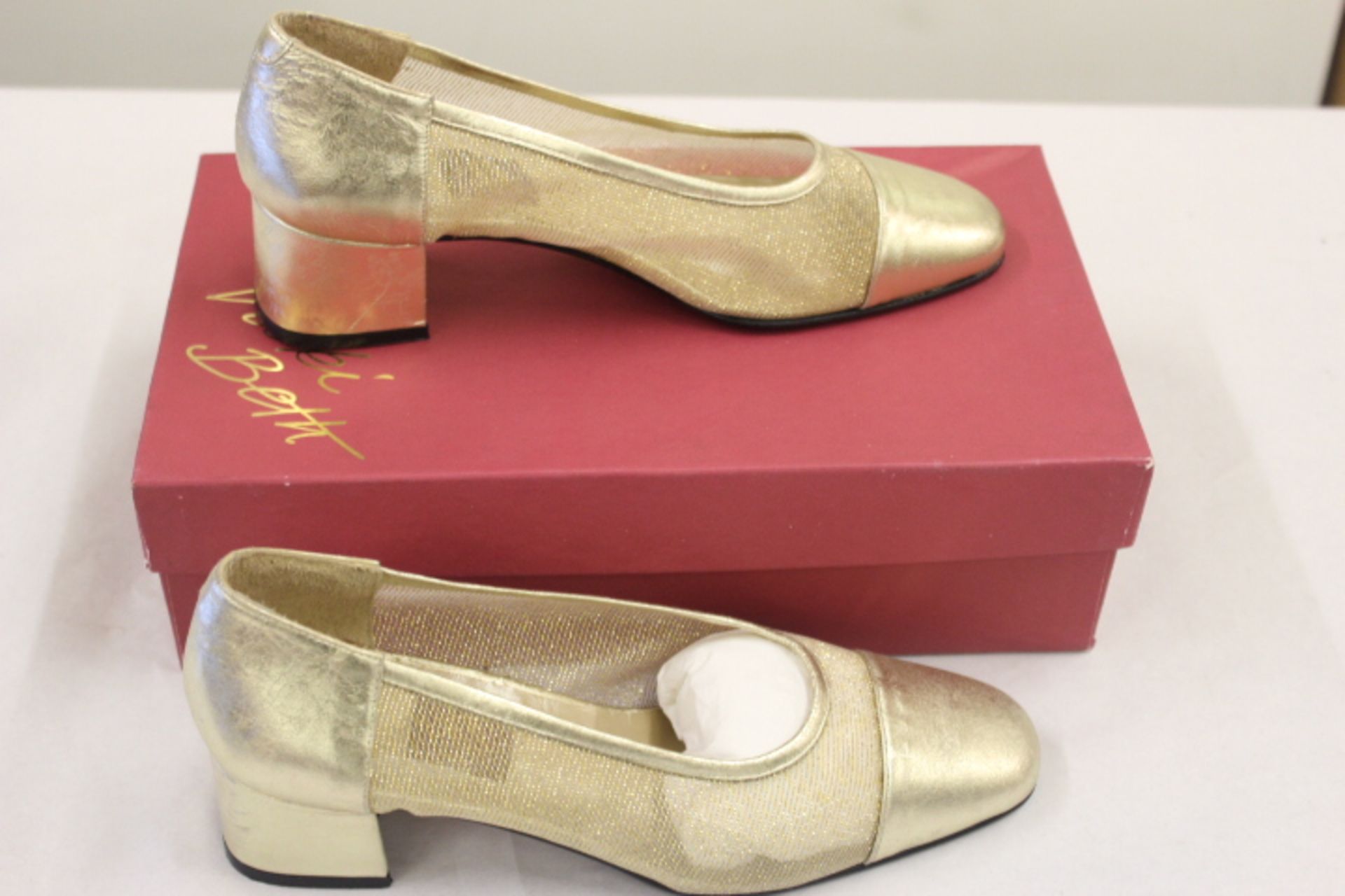 V Pair Ladies Gold Colour Mesh Shoes Size 37 RRP 36.00