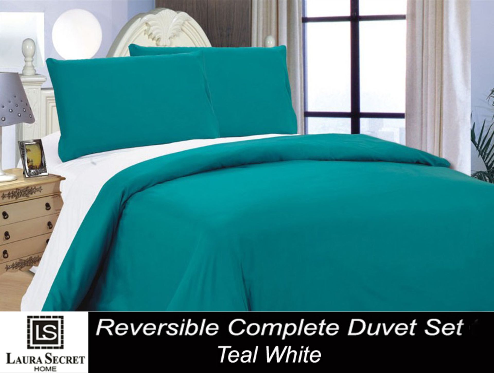 V Complete 4 Piece Double Bed Set Reversible Teal and White RRP49.99
