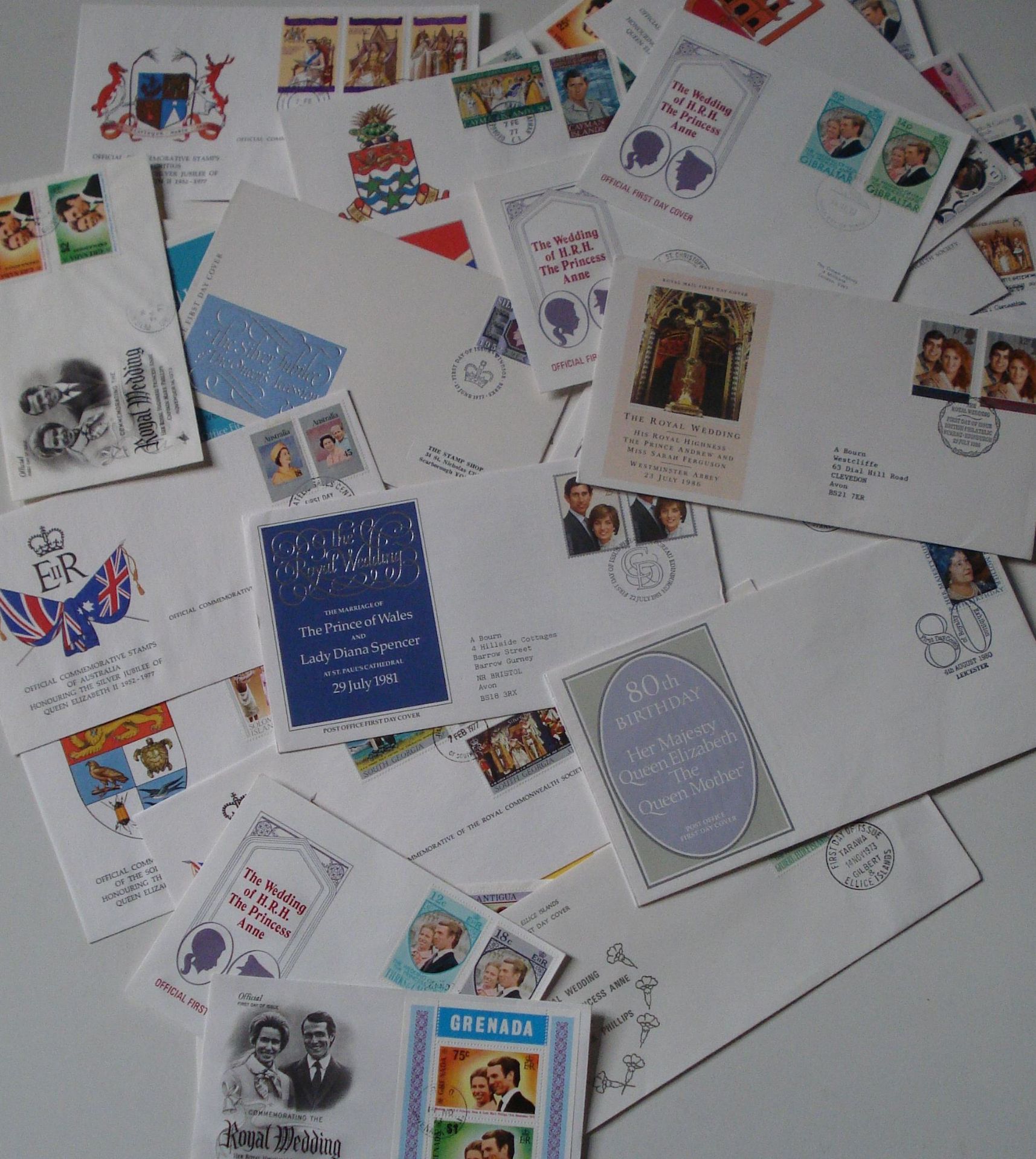 Approx 58 Royal Family themed first day / commemorative covers