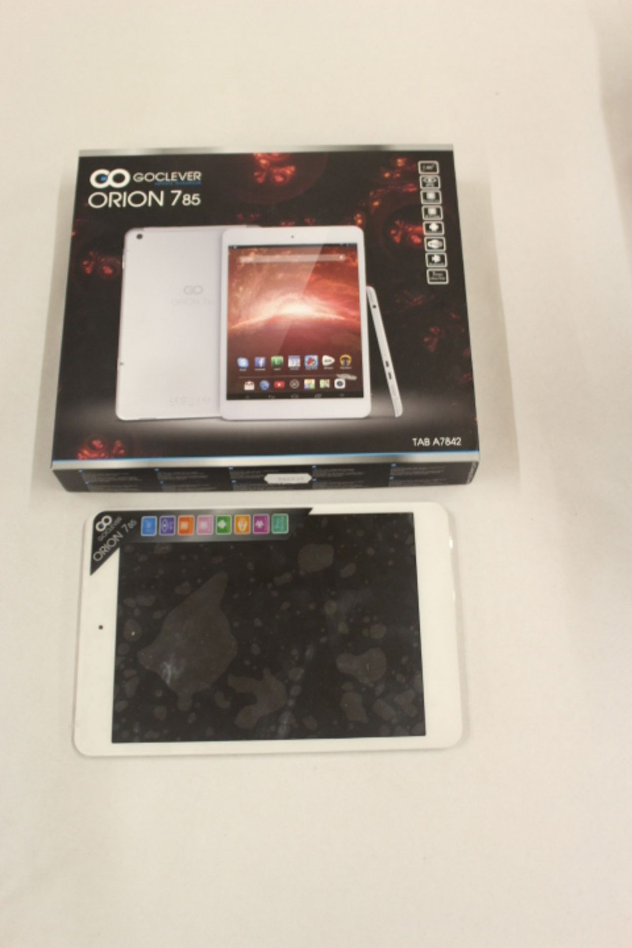 V  Grade U GOCLEVER 7.85 IPS Tablet 1024X768 4:3 X4 CPU 1GB 8GB BT Android 4.2 RRP £89 - (Customer