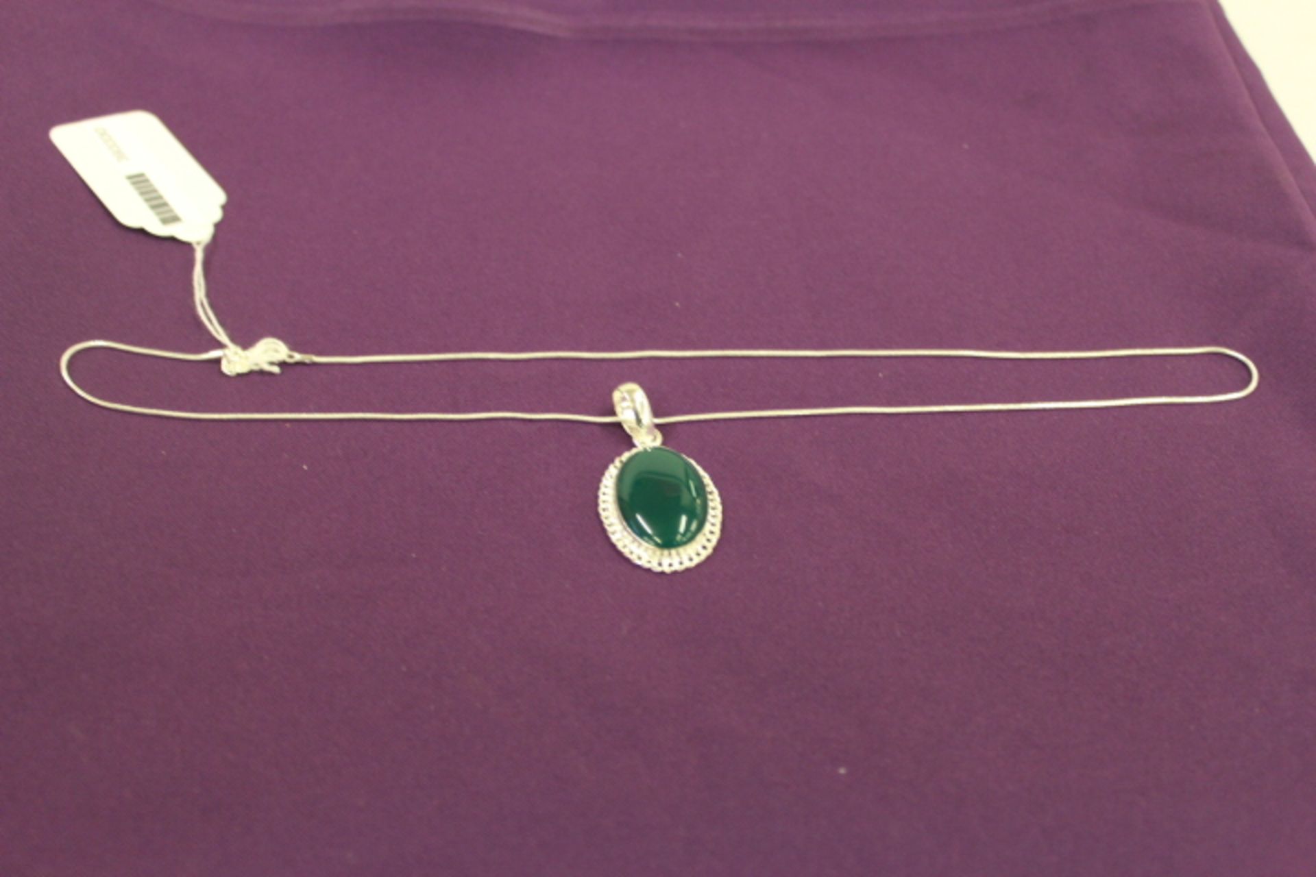 WM Neck Chain With Green Stone Pendant