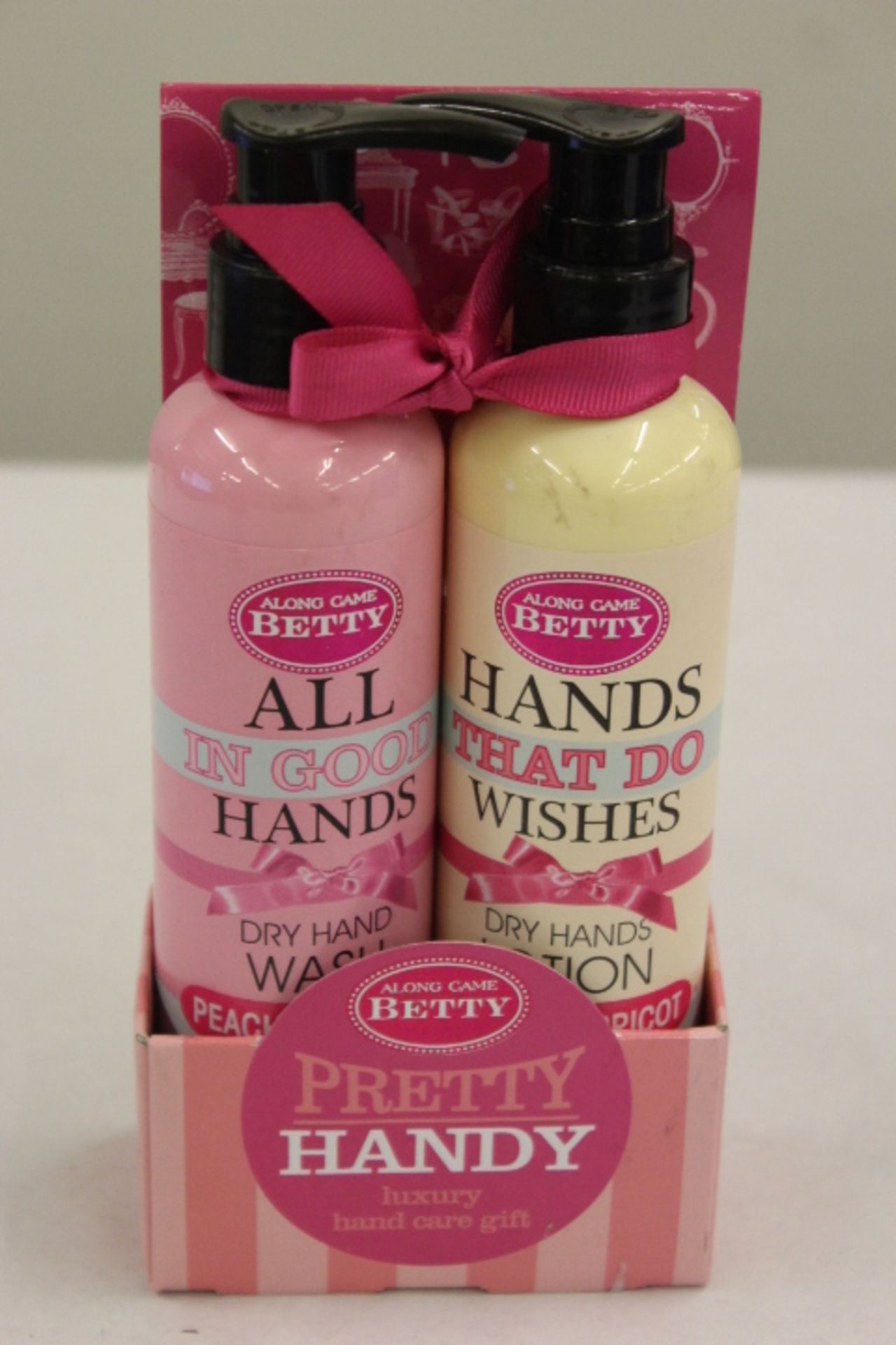 V  Grade B Along Game Betty Pretty Handy Luxury Hand Care Gift