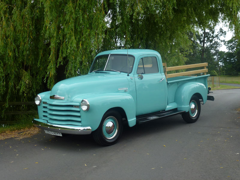 - Finished in a notably eye-catching pale pastel shade of Turquoise 

- Pickup bed features wooden