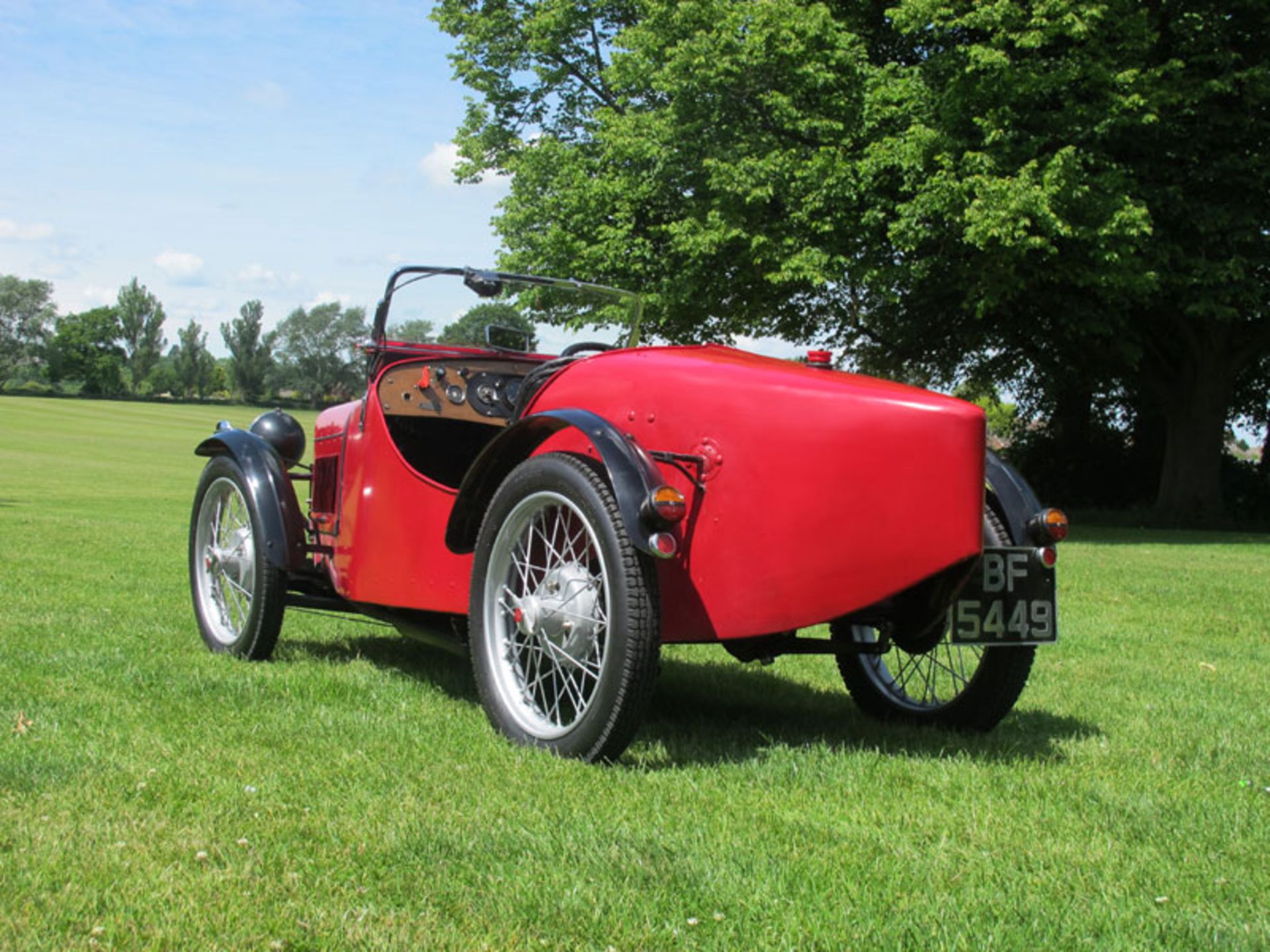 - Rare LR2/R5 model only available from July 1930 into 1931

- Refurbished with full-race engine and - Image 3 of 11