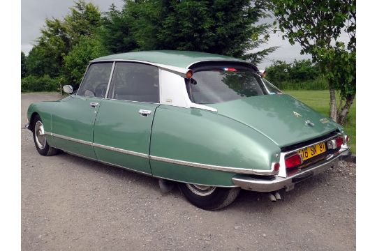 - Final evolution of the iconic DS with luxurious 'Pallas' trim

- LHD, Green cloth interior in ' - Image 2 of 7