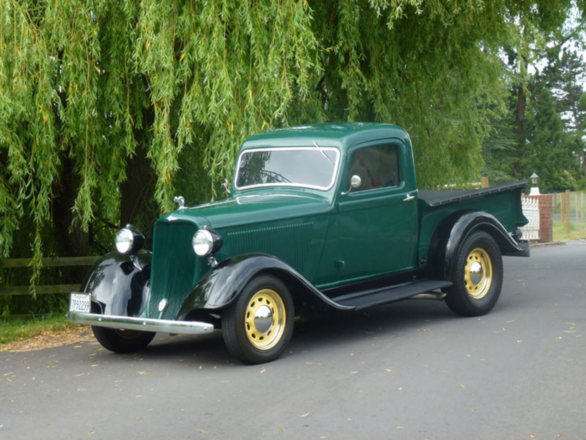 - Extensively restored and re-trimmed interior

- Later slant-6 Chrysler Engine, tubular manifold