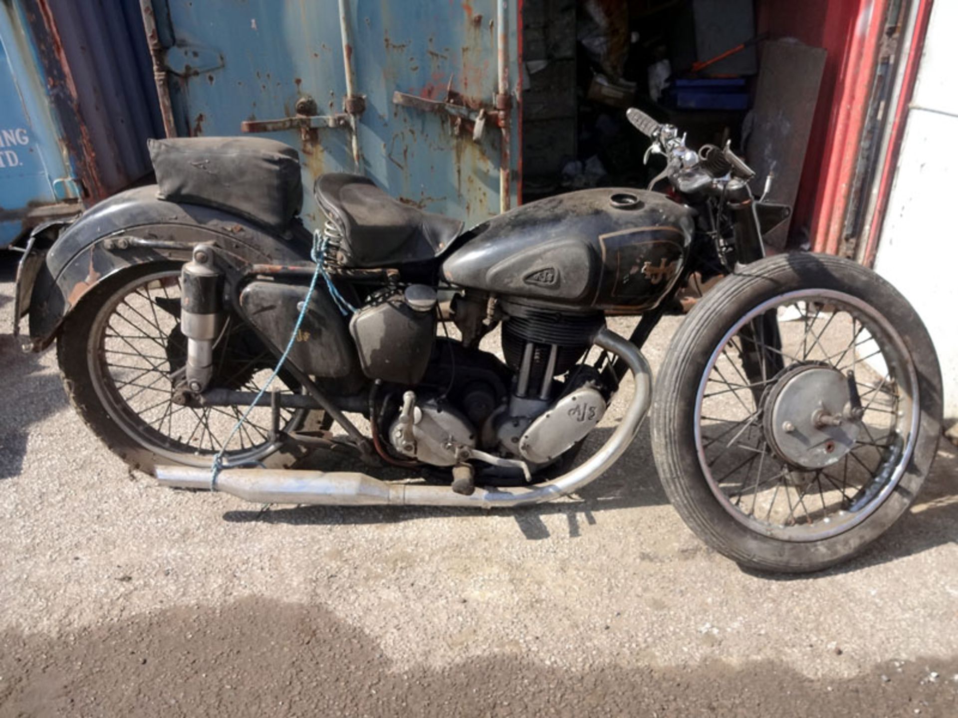 - Barn find condition

- 500cc model

- Great restoration project

- Two previous owners

-