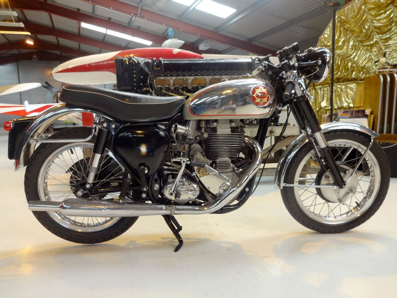 - Part of a private collection

- Restored bike

- Clubmans Spec complete with V5