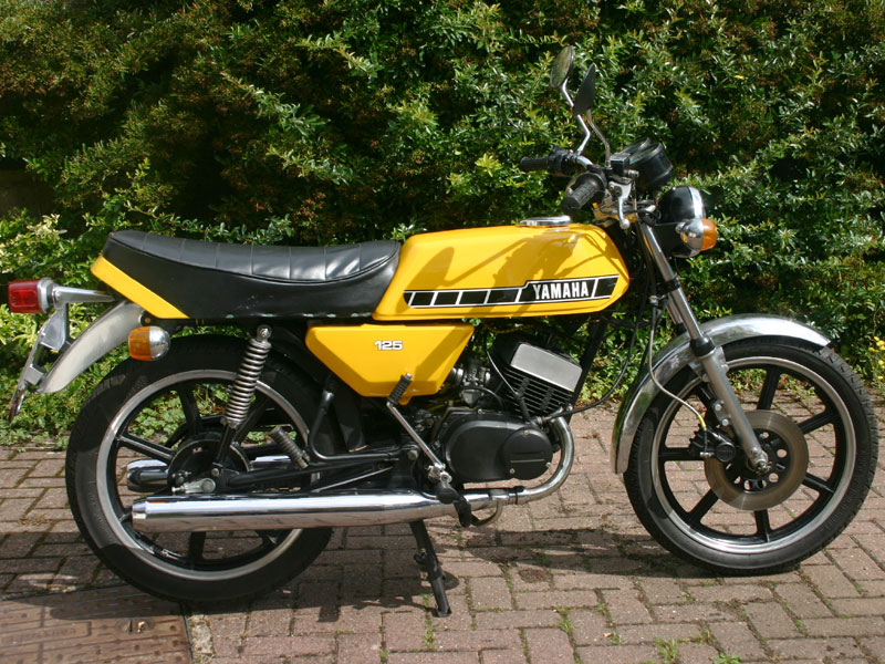 - Restored by the current owner

- Complete with RD125 service manual

- Described by the vendor