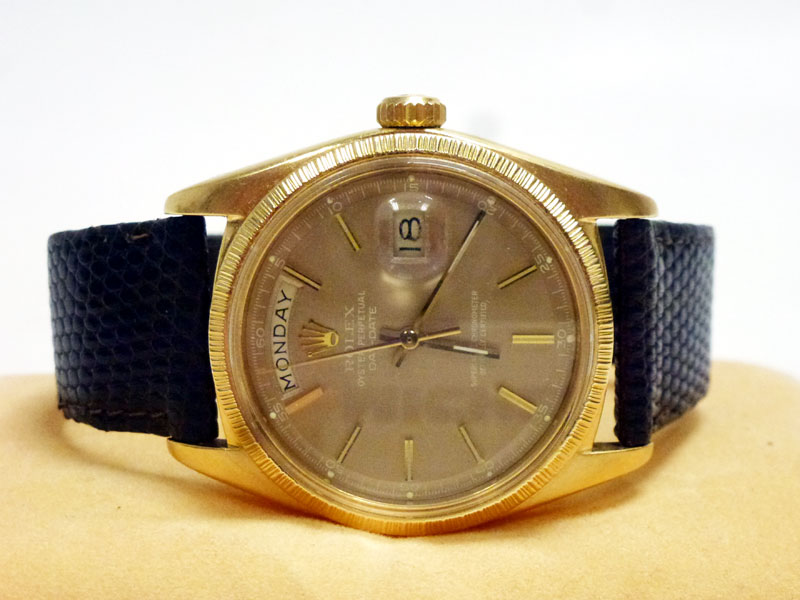 Model Ref - 1807, chronograph number - 3224**2, 18 CT yellow gold case, 18 Ct yellow gold Rolex