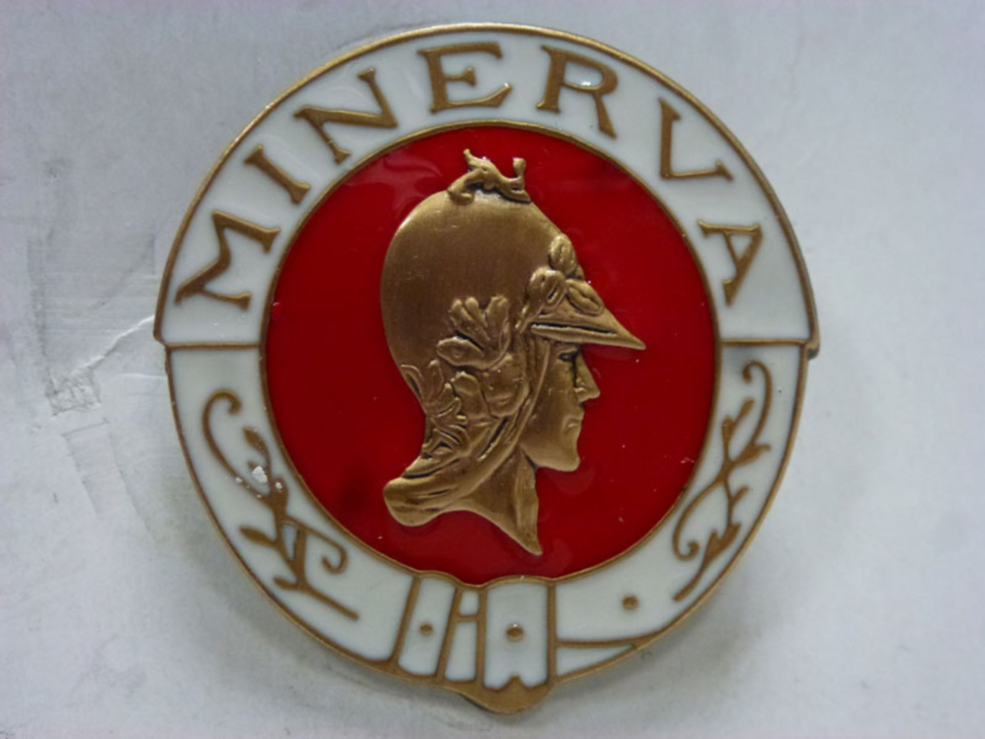 Minerva AL-Series 8-Litre Mascot and Badge - Image 4 of 4