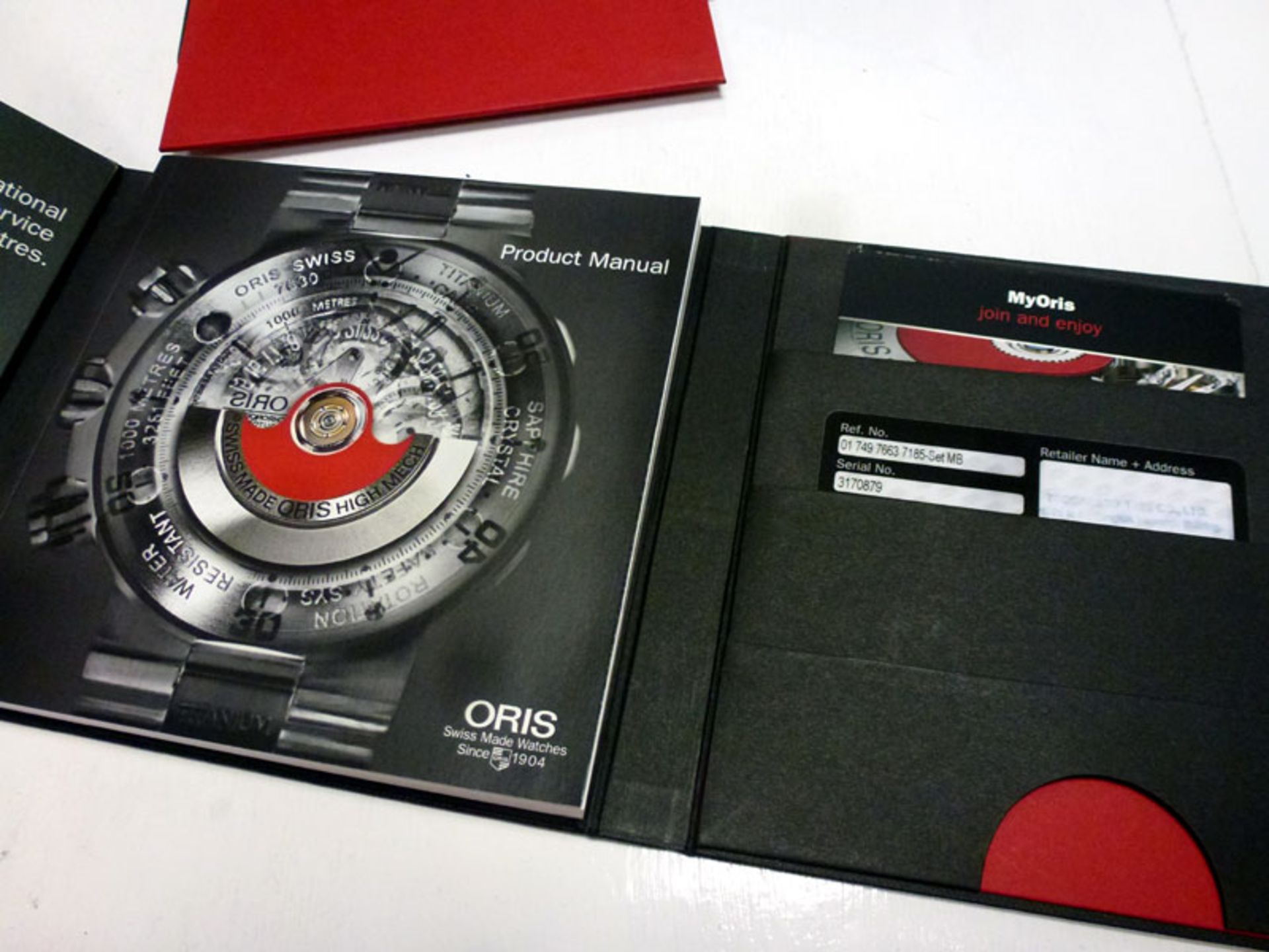Oris 749 calibre automatic movement with bi-directional red rotor, 38-hour power reserve, date - Image 5 of 7