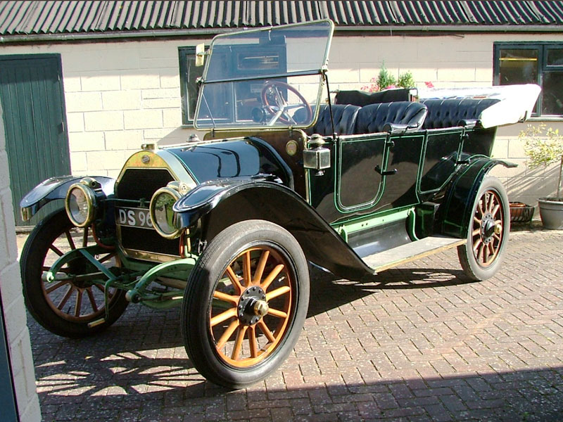 1913 Willys Overland Model 69 Tourer