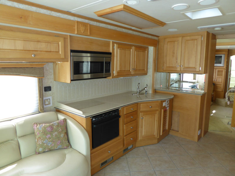 The Monaco Diplomat is an extremely spacious RV that boasts a full seven feet of ceiling height - Image 4 of 6