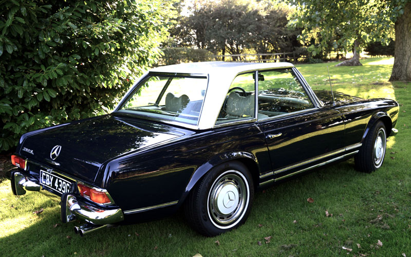 Last of the iconic W113 line, the 280SL was launched in 1968. Blessed with the same effortlessly - Image 2 of 6