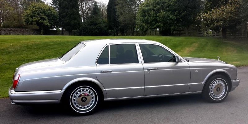 An undisputedly fine motorcar, the Graham Hull-penned Silver Seraph marked Rolls-Royce's intention - Image 2 of 2