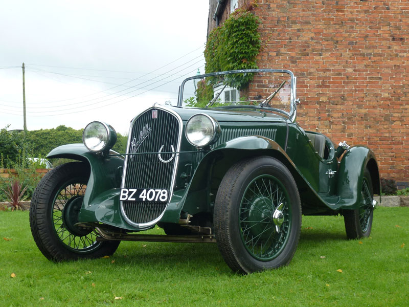 PLEASE NOTE: If you wish to view under the bonnet of this vehicle, please ask a member of staff as