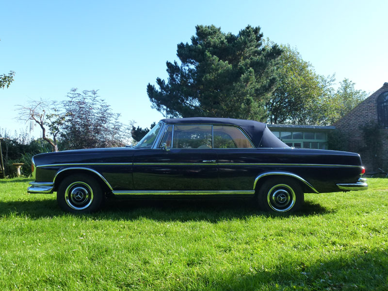 Successor to the well respected but somewhat staid 'pontoon' range, the W111 Series was introduced - Image 4 of 9