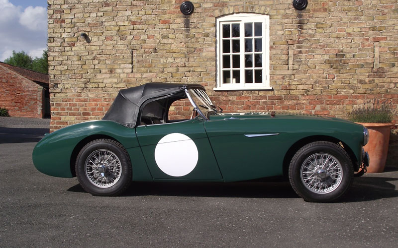 Donald Healey's eponymous company built a prototype two-seater sports car for display at the 1952