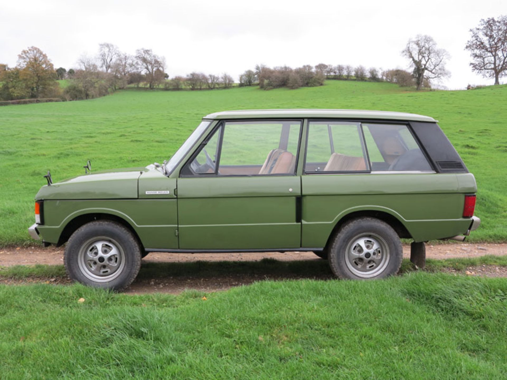 - Rare and desirable 'Suffix A' Range Rover

- 1 of 2,844 Home Market RHD cars built during the 1971 - Image 2 of 16