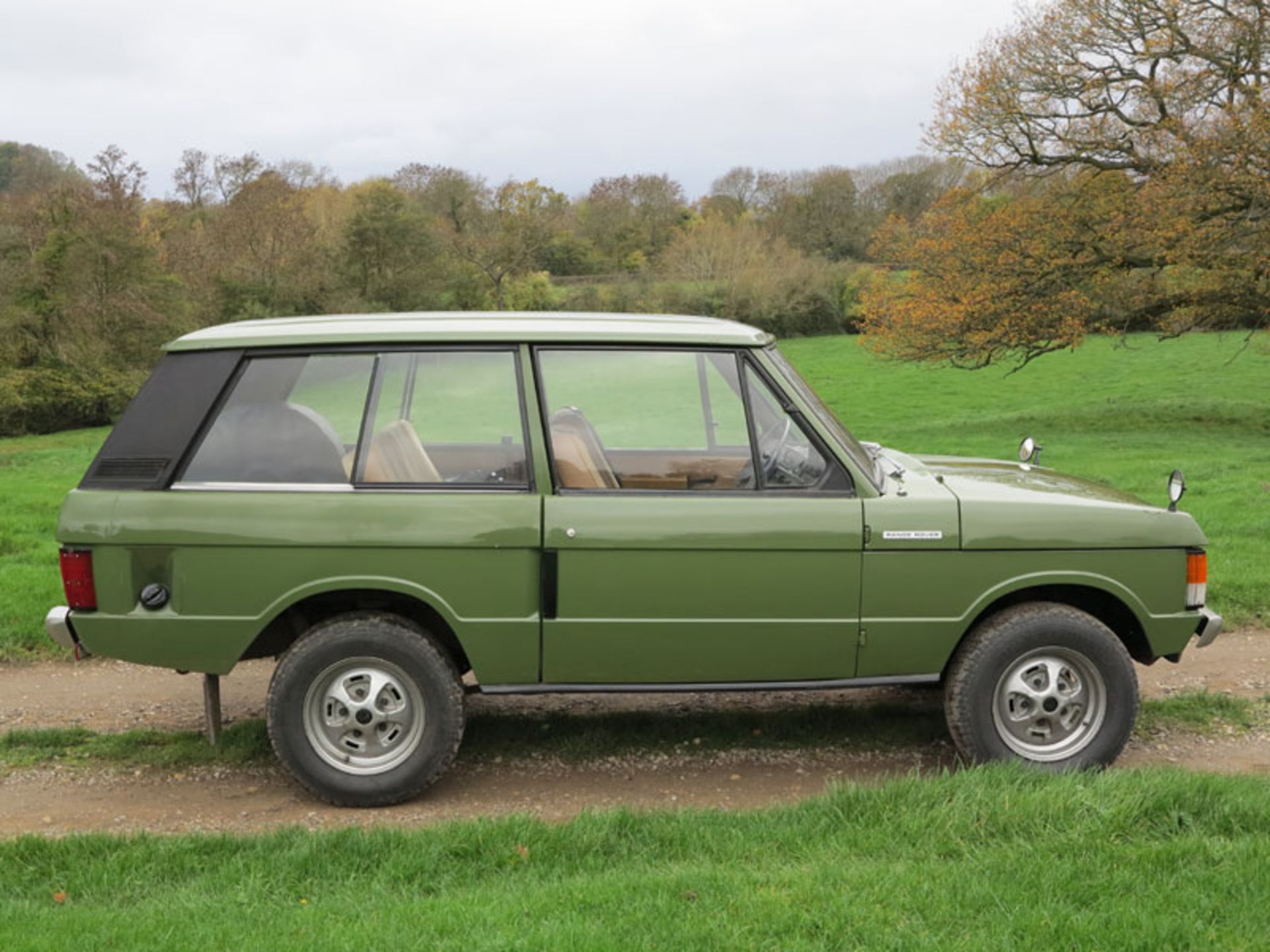 - Rare and desirable 'Suffix A' Range Rover

- 1 of 2,844 Home Market RHD cars built during the 1971 - Image 4 of 16