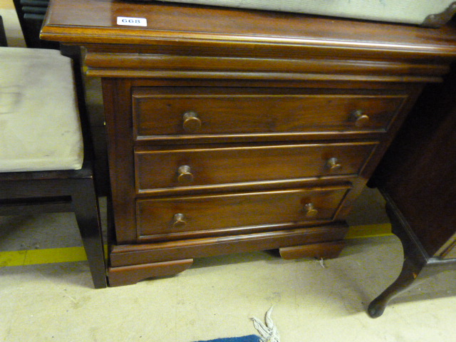 Small mahogany chest of three drawers