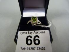 9ct Gold Peridot and Diamond Ring