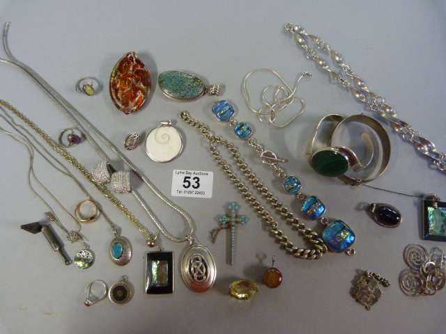 A quantity of various silver jewellery including a