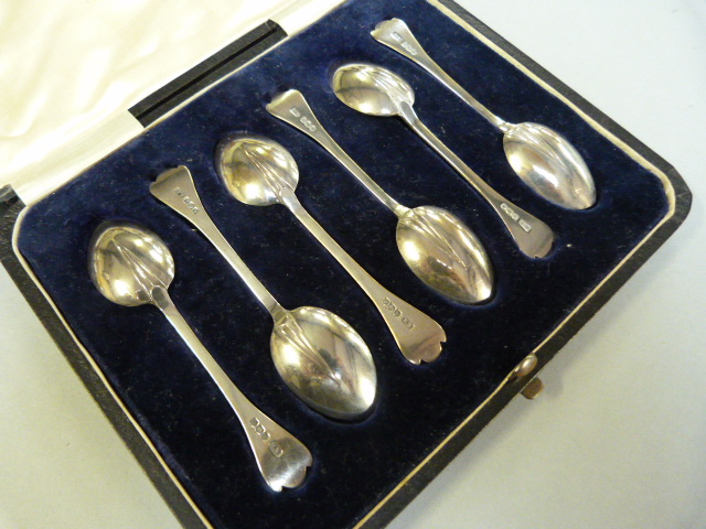 Cased set of Hallmarked silver coffee spoons