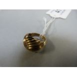 9 ct gold ring- weight 5.4g