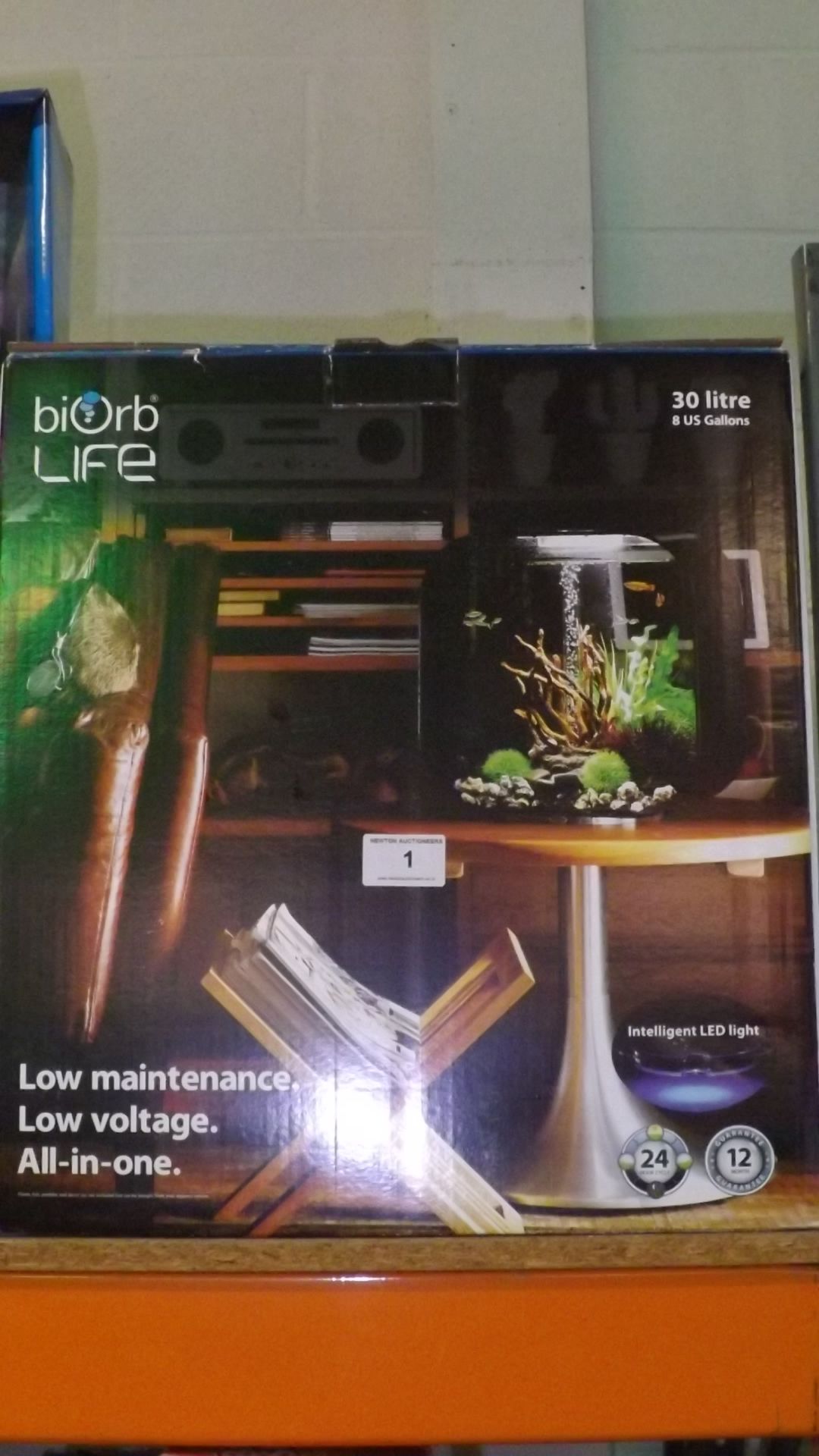 1 BOXED BIORB LIFE SQUARE 30 LITRE COLDWATER WITH 24HOUR LED LIGHT RRP £259.99