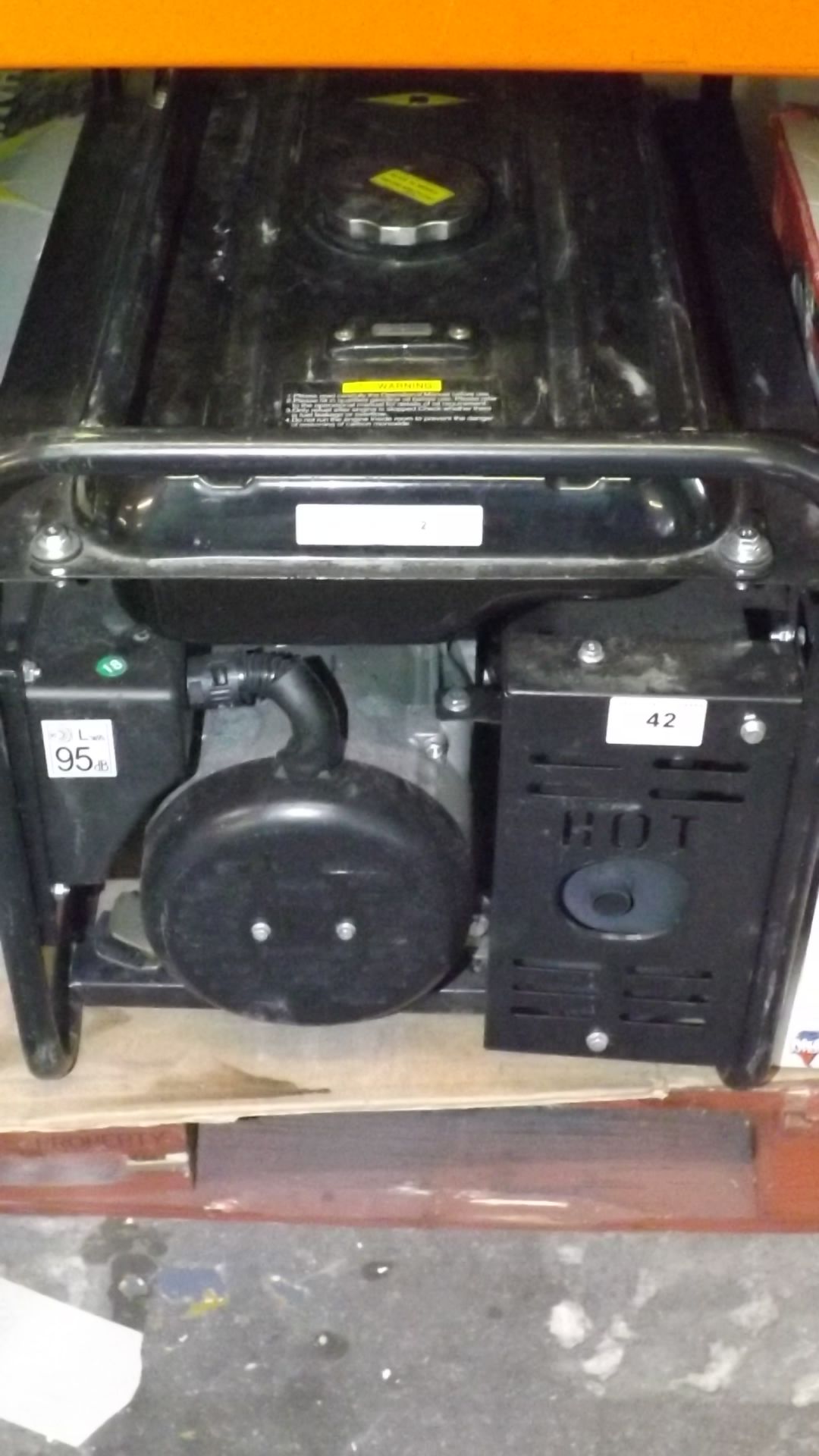 1 MEDUSA T2401 2.0Kva PETROL GENERATOR WITH EXTRA LARGE FUEL TANK FOR OVER 13HRS RUN TIME RRP £499