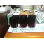 2 trays of drinking glasses incl. set of 6 ruby glass wines