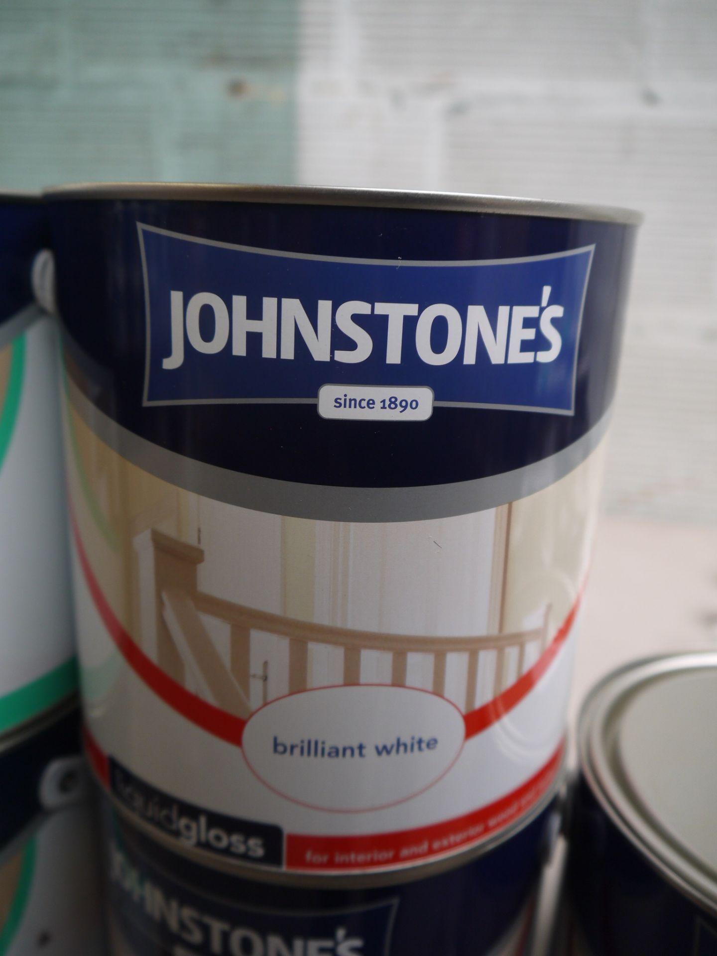 Johnstones Liquid Gloss Brilliant White Paint, 2.5 litre. New.