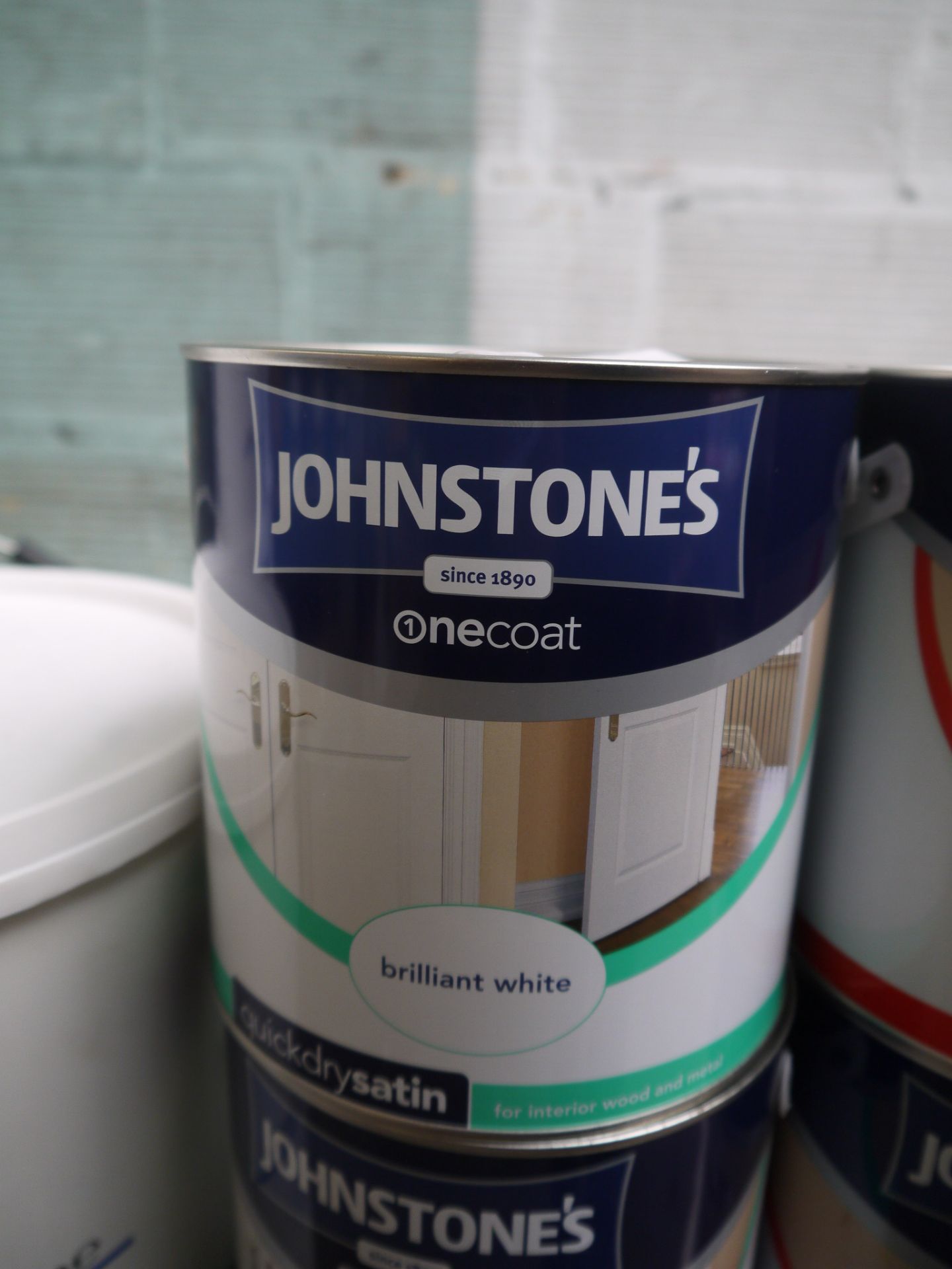 Johnstones Quick Dry Satin Brilliant White Paint, 2.5 litre. New.