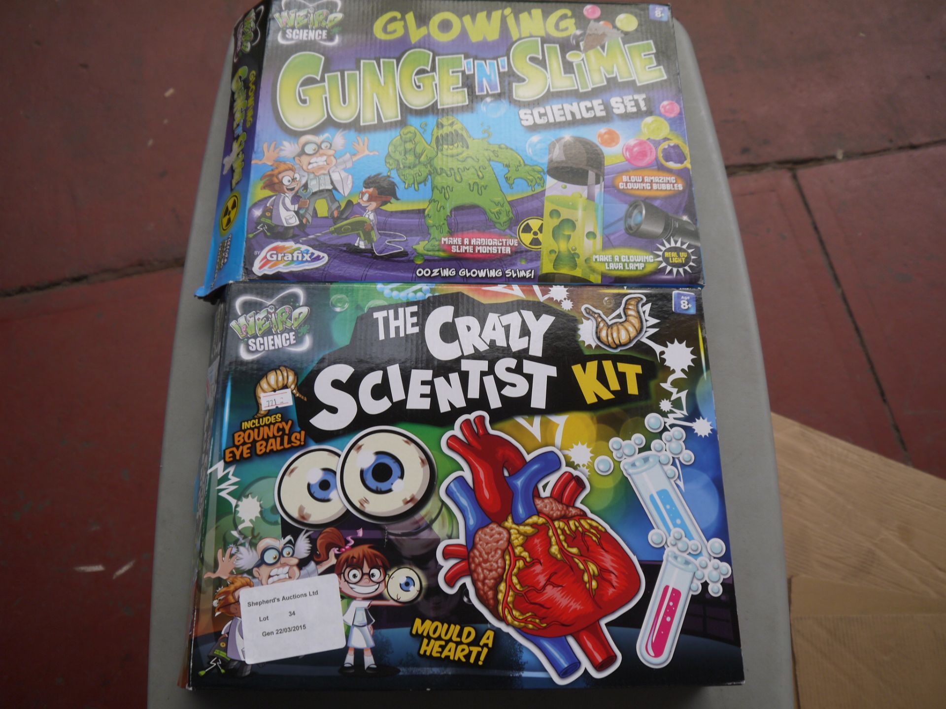 1x Weird Science, the crazy scientist kit. And 1x Glowing Gunge and Slim Kit. Boxed.