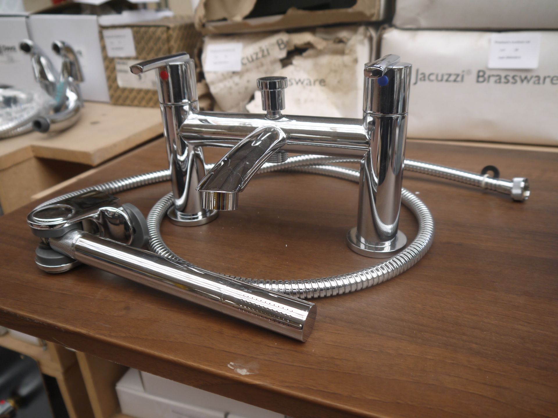 Jacuzzi Ornata bath/shower mixer Bridge tap with hose and shower head, new and boxed