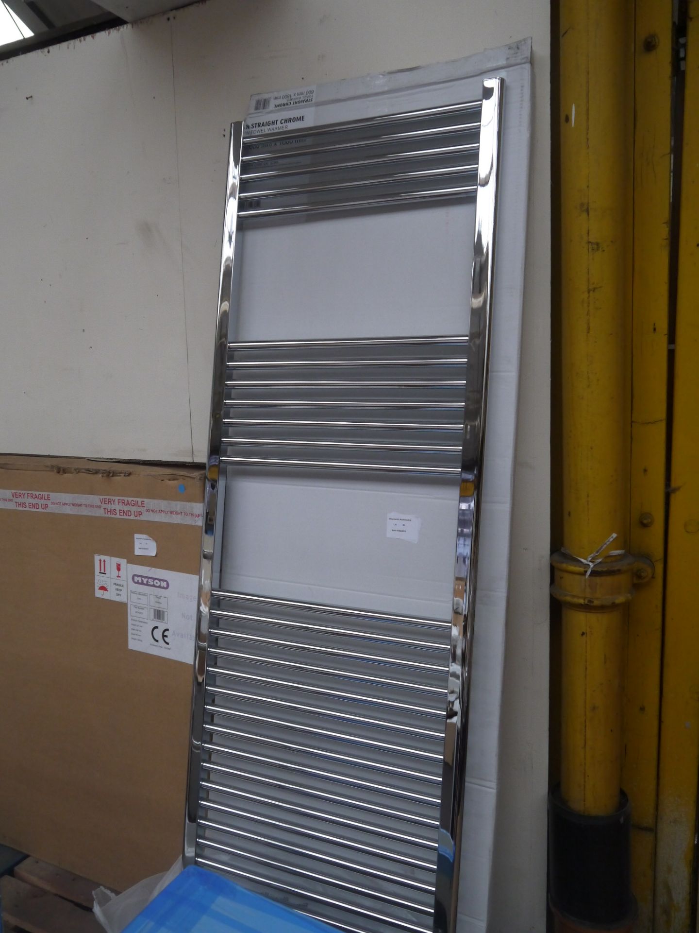 Straight Chrome Ladder rail Towel warmer 1800 x 600mm, 2037 BTU, New and boxed