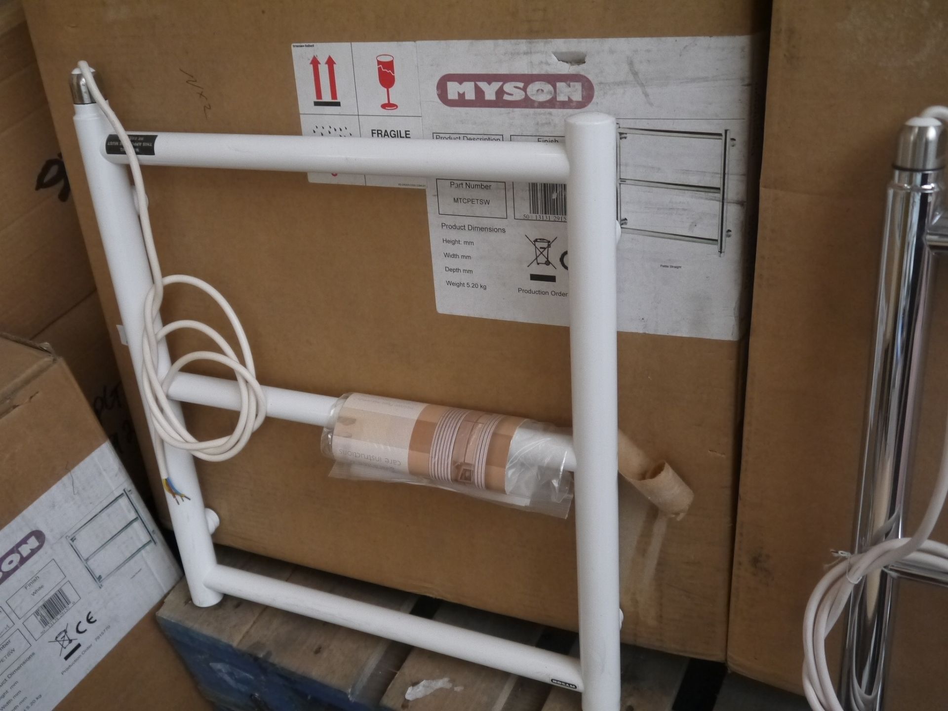 Myson white flat towel radiator, boxed 500mm h x 450mm w x 95mm