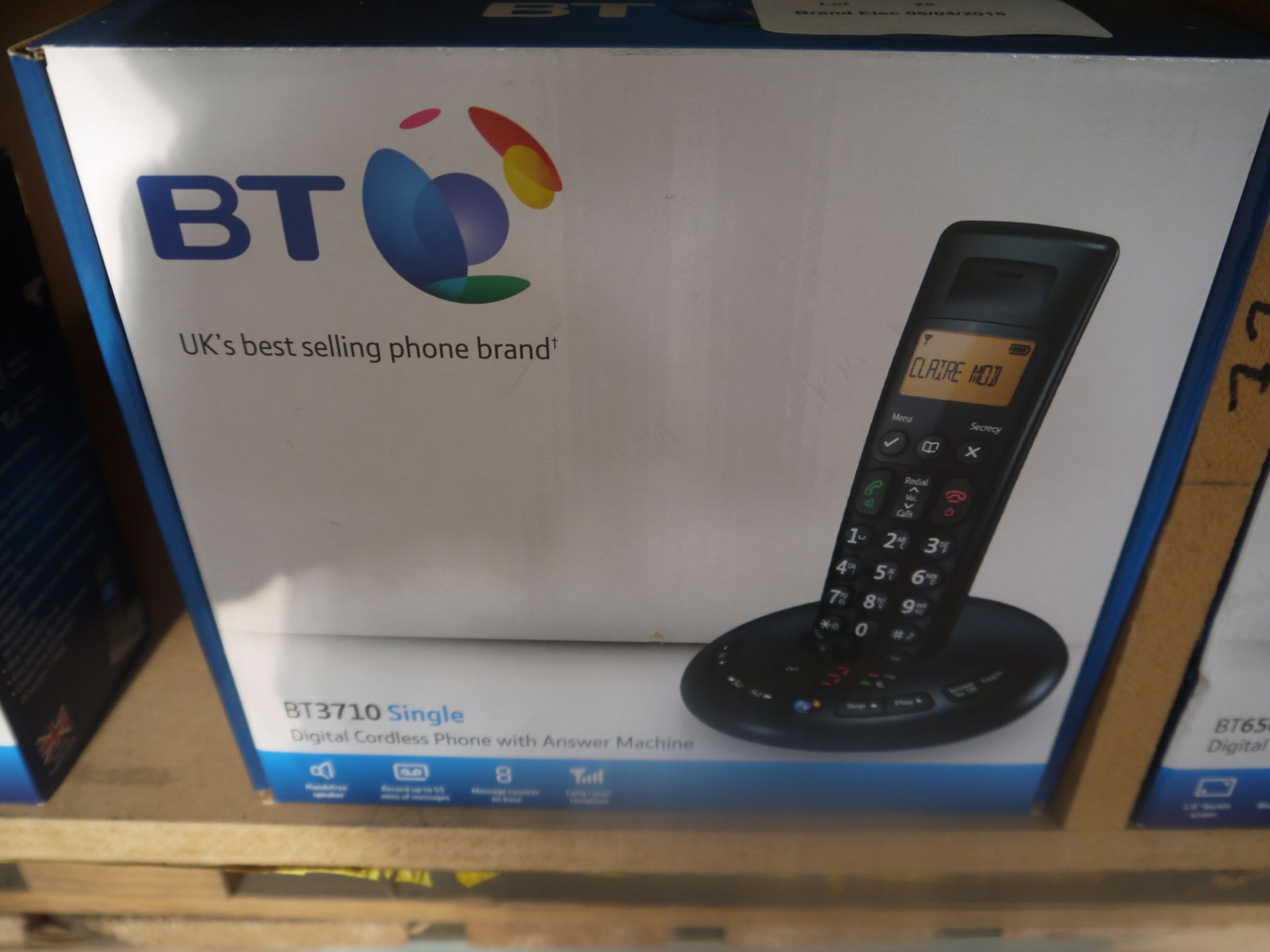 BT 3710 single cordless digital phone with answer machine, boxed