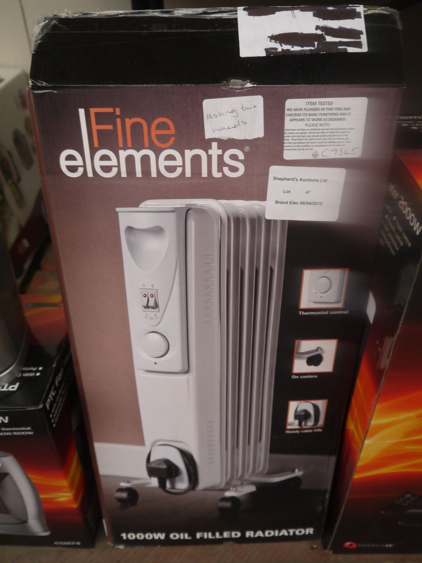 Fine elements 1000w oil filled radiator, boxed and tested working, missing 2 wheels