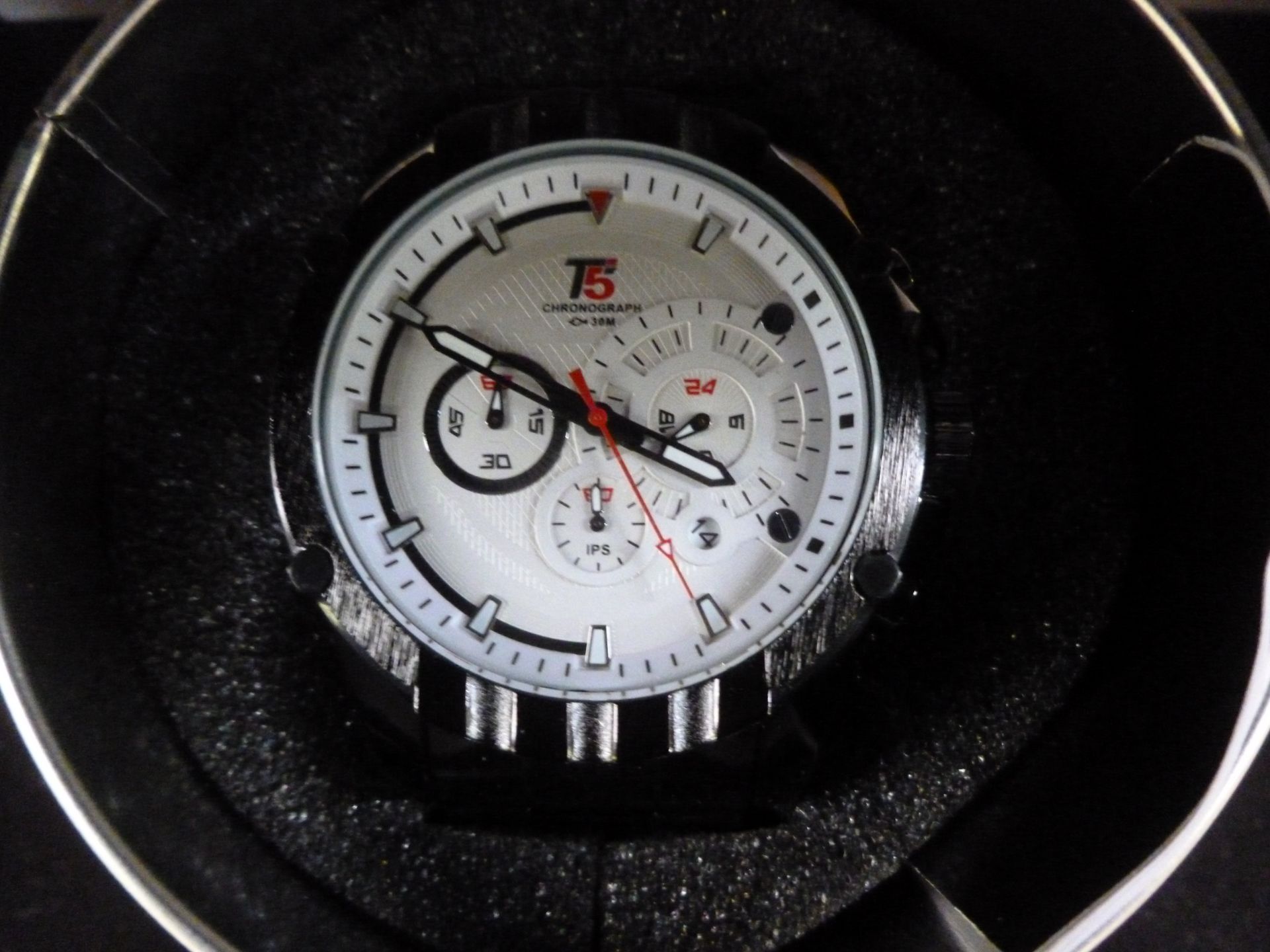 T5 Dexter D2 watch has a white chronograph dial with black hands and white markers. Date Function. - Image 2 of 2