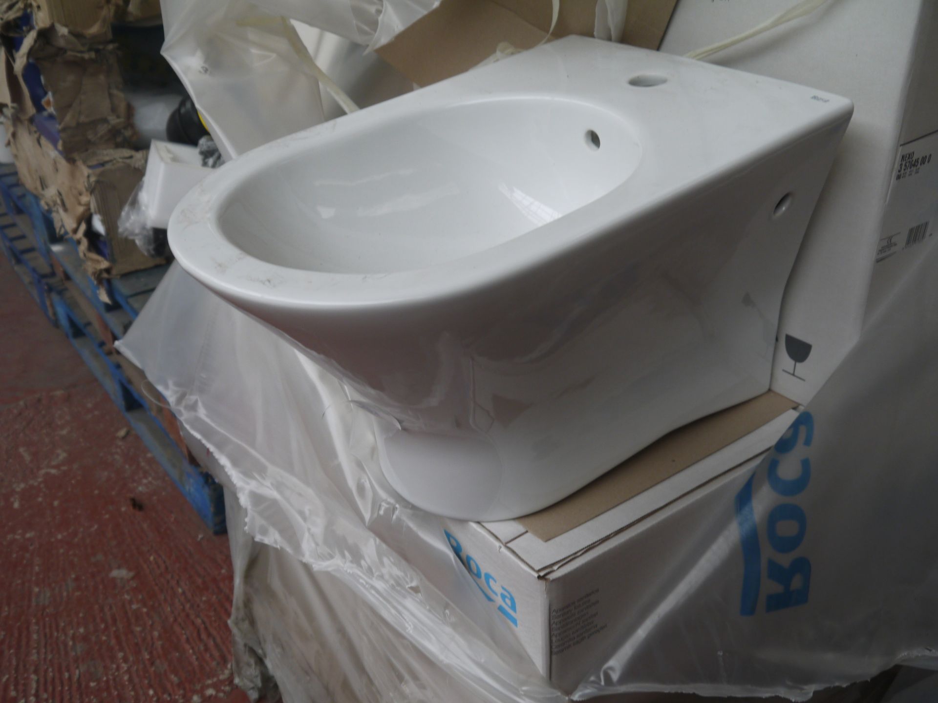 Roca Nexo bidet with fixings, new and boxed, RRP £325