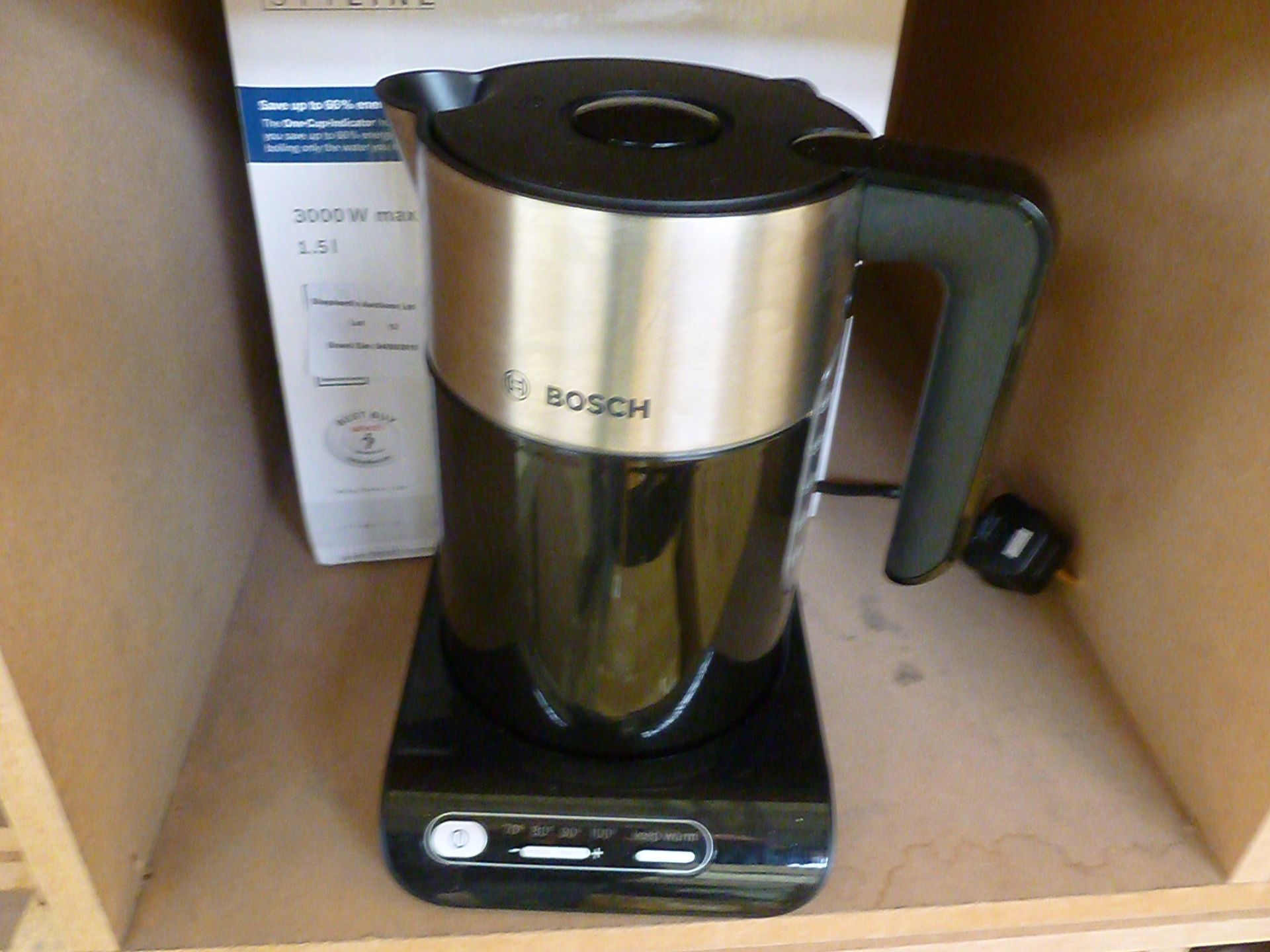 Bosch StyLine 1.5 Litre 3000W Kettle. Tested working and boxed.