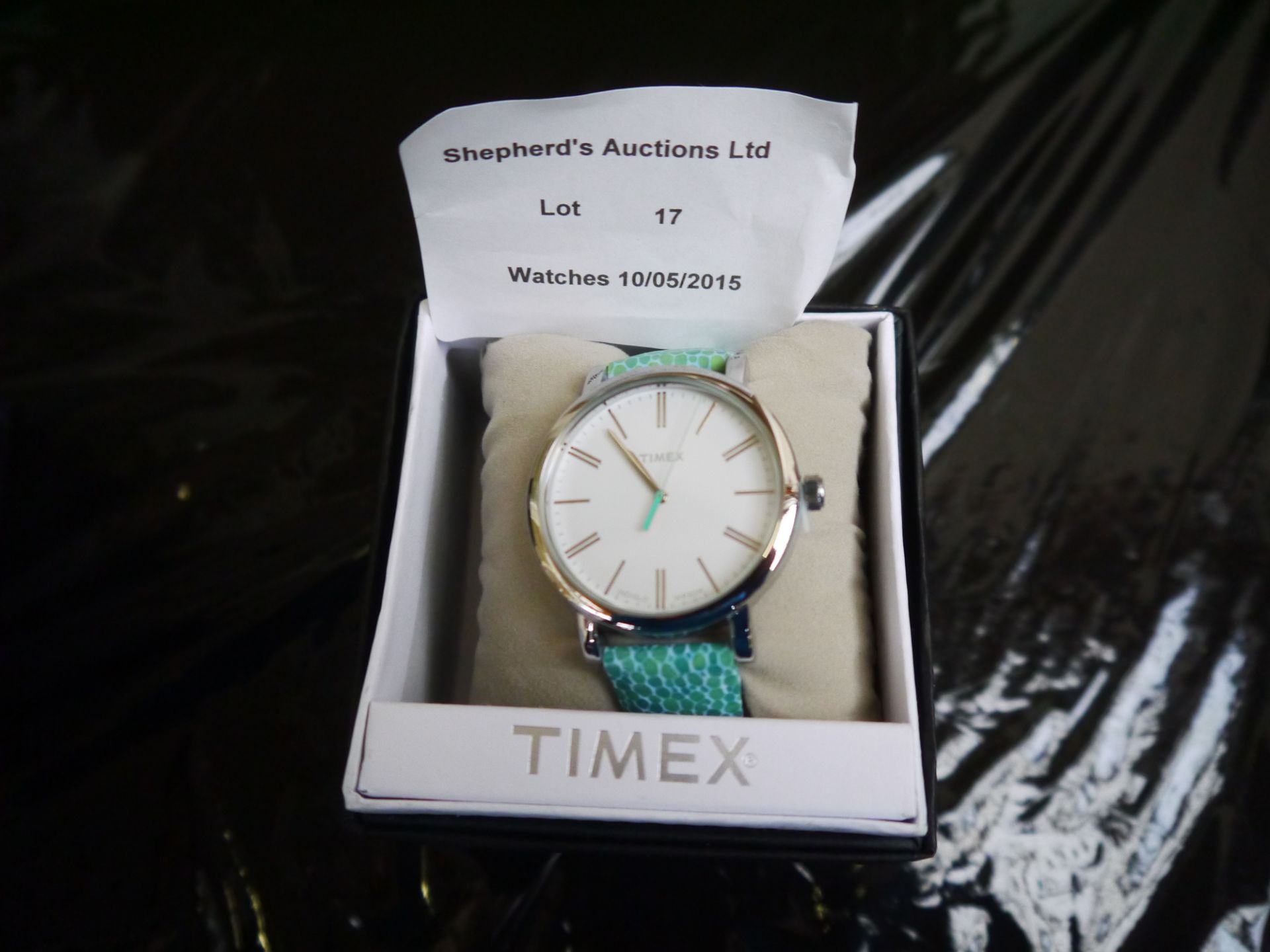 Timex T2P324PK Ladies Analogue Watch new in presentation box