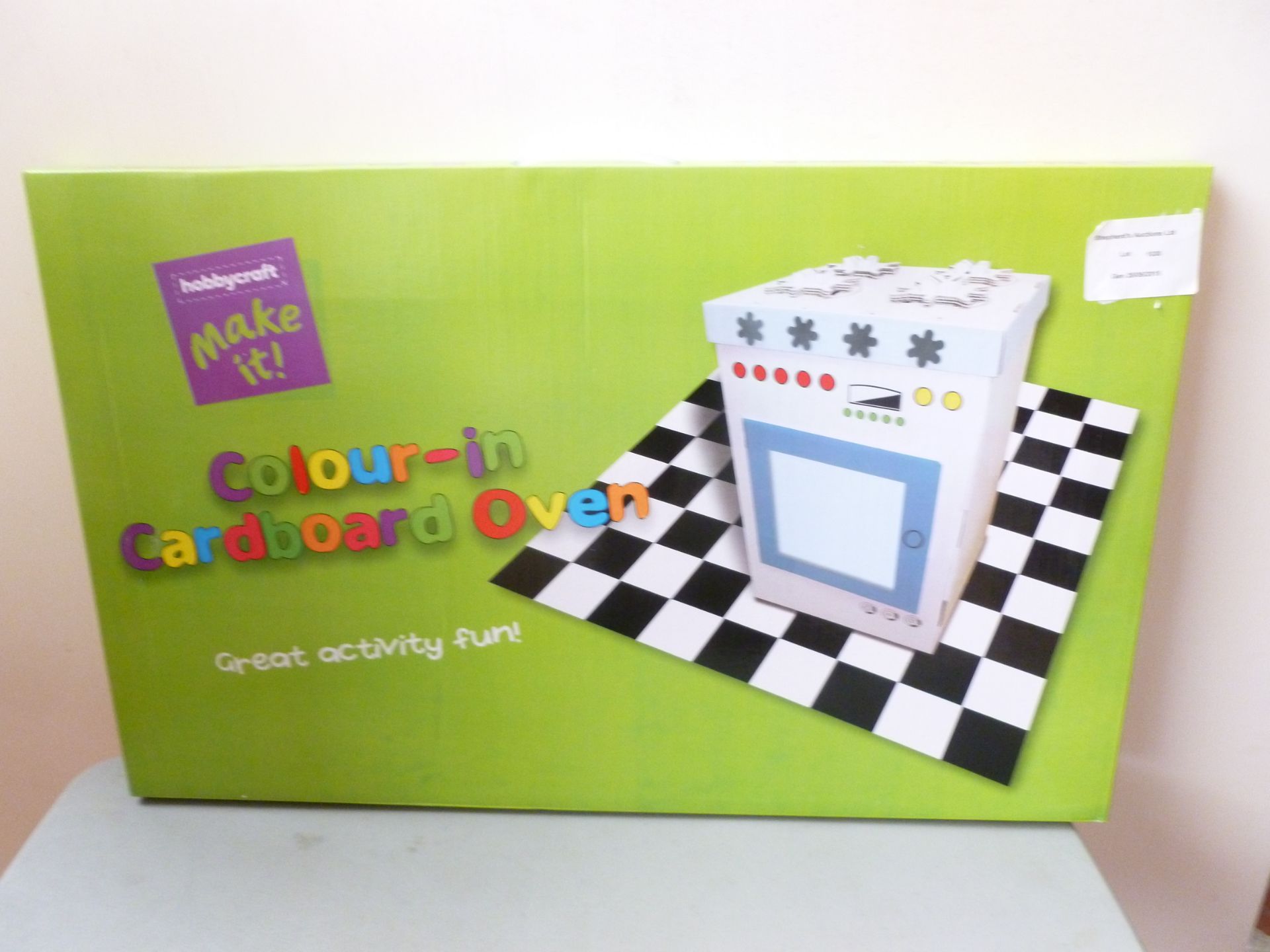 HobbyCraft Colour-In Cardboard Oven New and boxed.